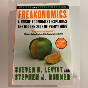 Hardcover Book: Freakonomics - Steven Levitt and Stephen Dubner